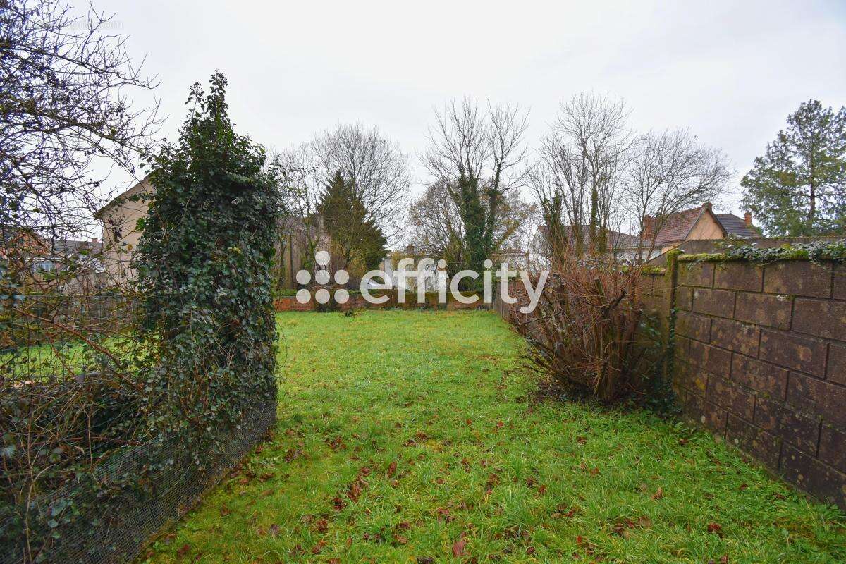 Appartement à MONTCEAU-LES-MINES