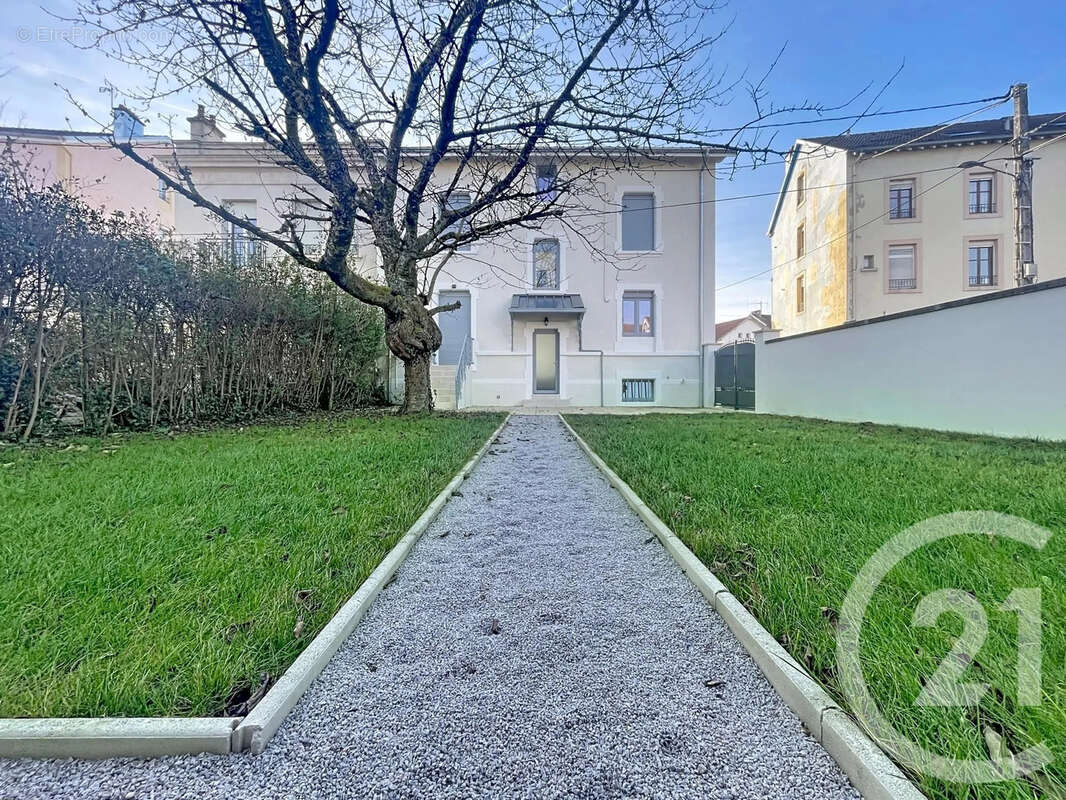 Maison à THAON-LES-VOSGES