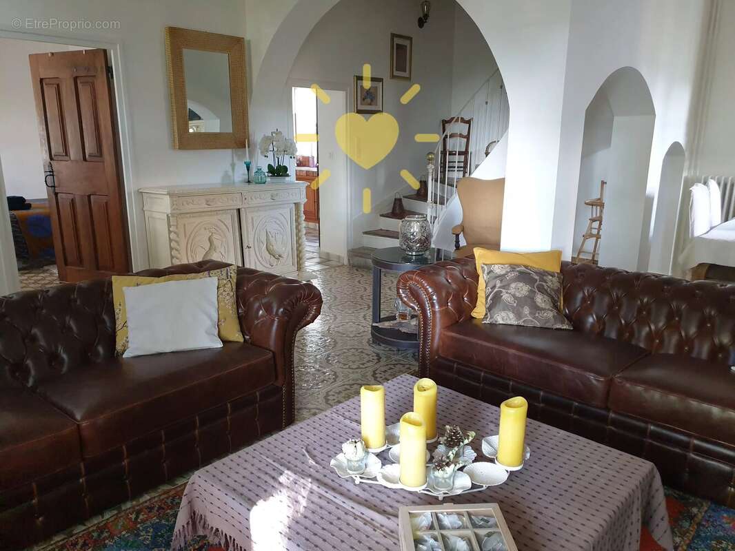 Bastide provencale renovee au calme accessible a pied du village - photo 7