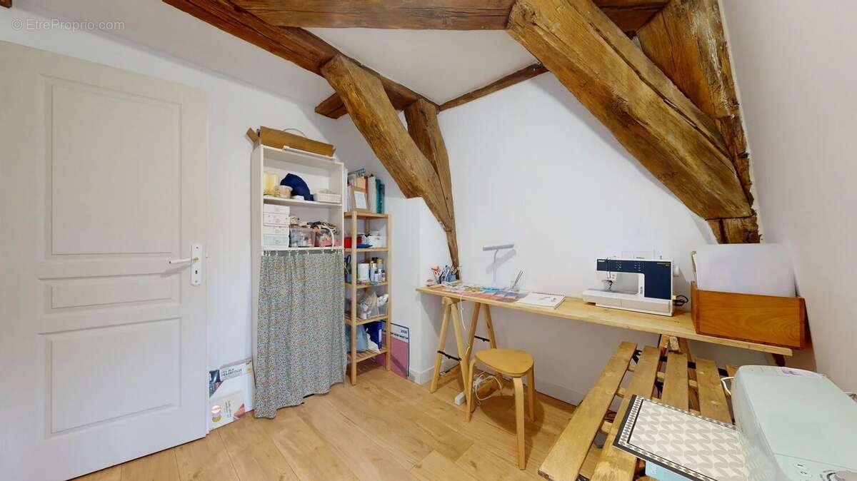 Maison à DAMPIERRE-EN-YVELINES