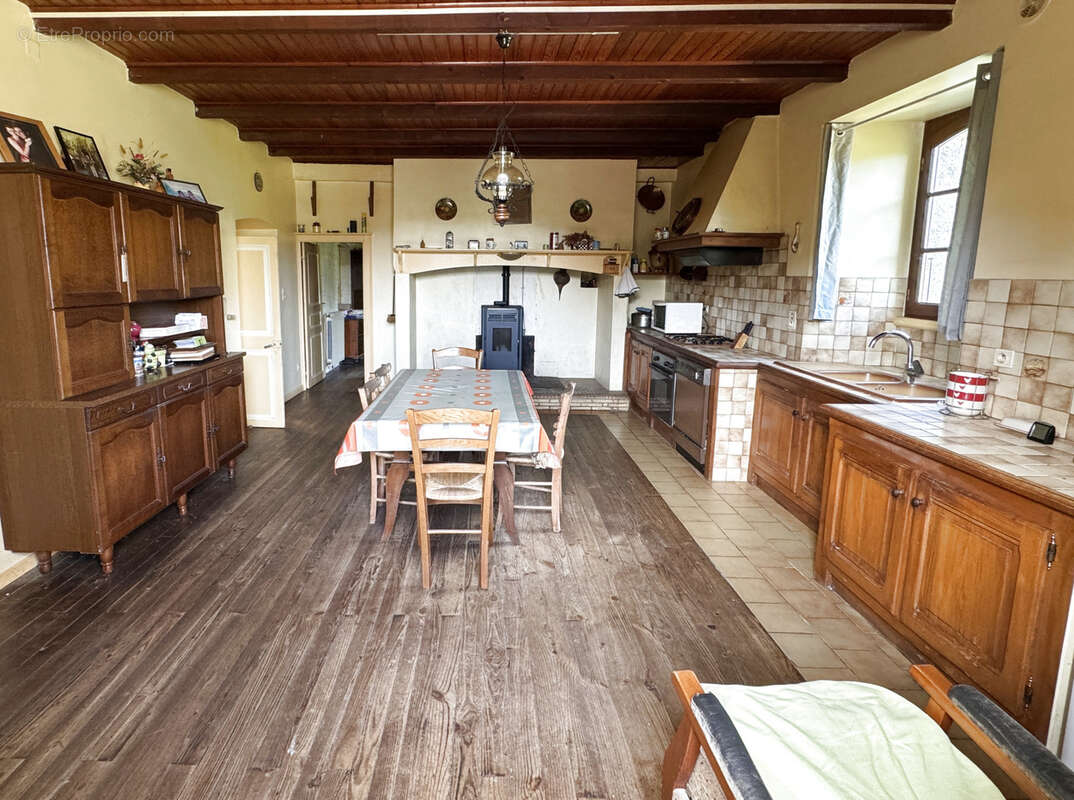 Maison à LES ARQUES