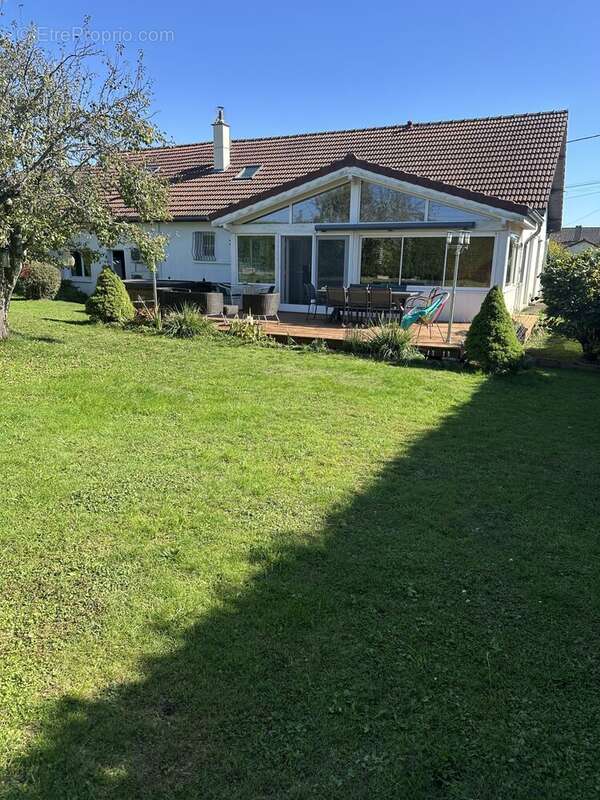 Maison à COMBLES-EN-BARROIS