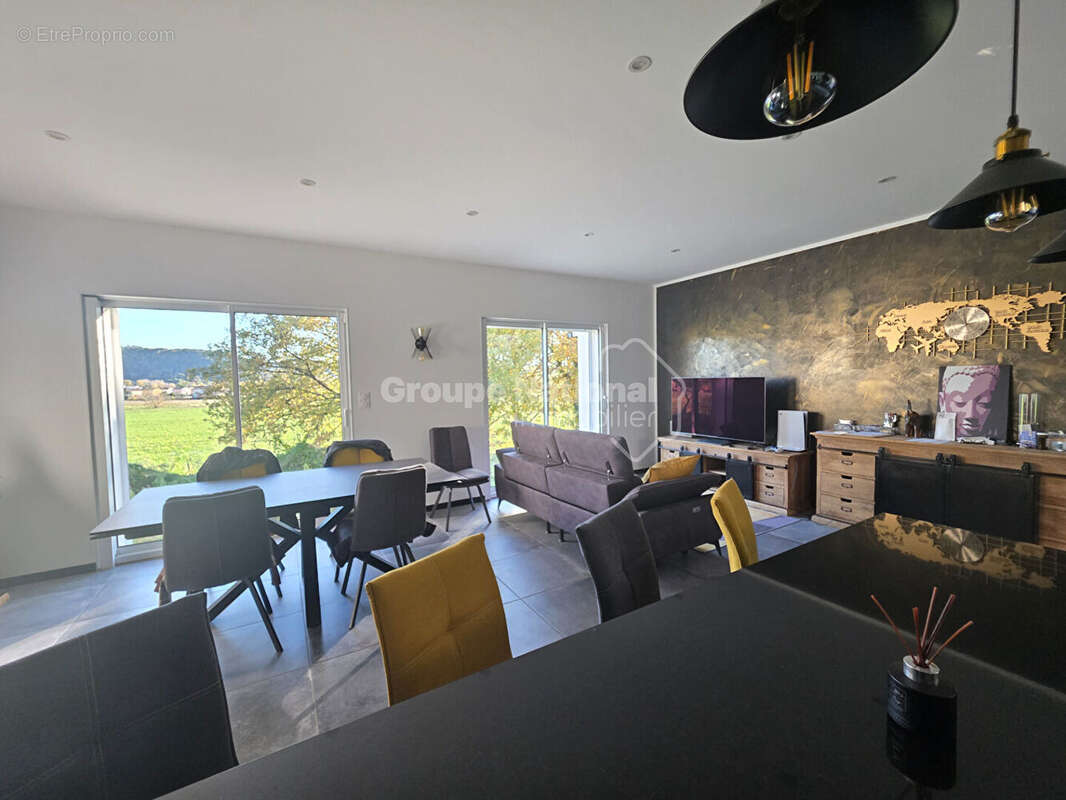 Maison à GREOUX-LES-BAINS