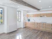 Appartement à TOURRETTES