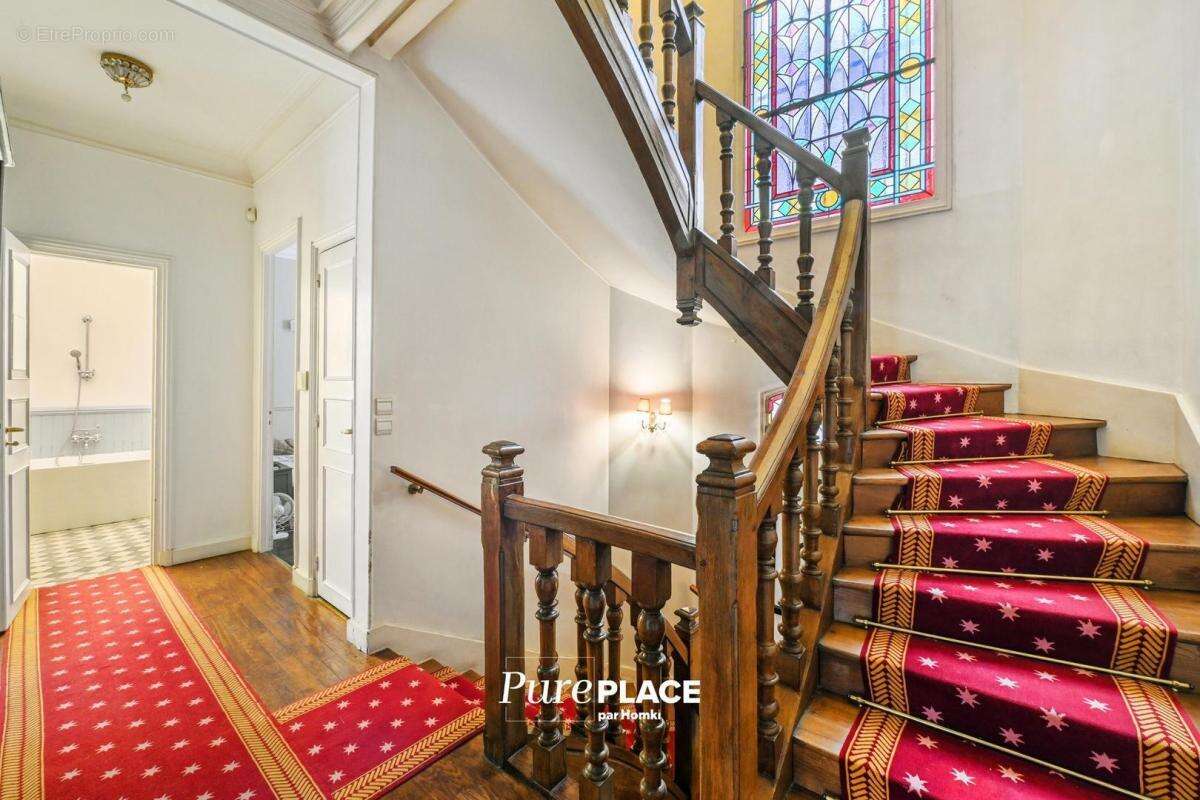 Maison à PARIS-17E