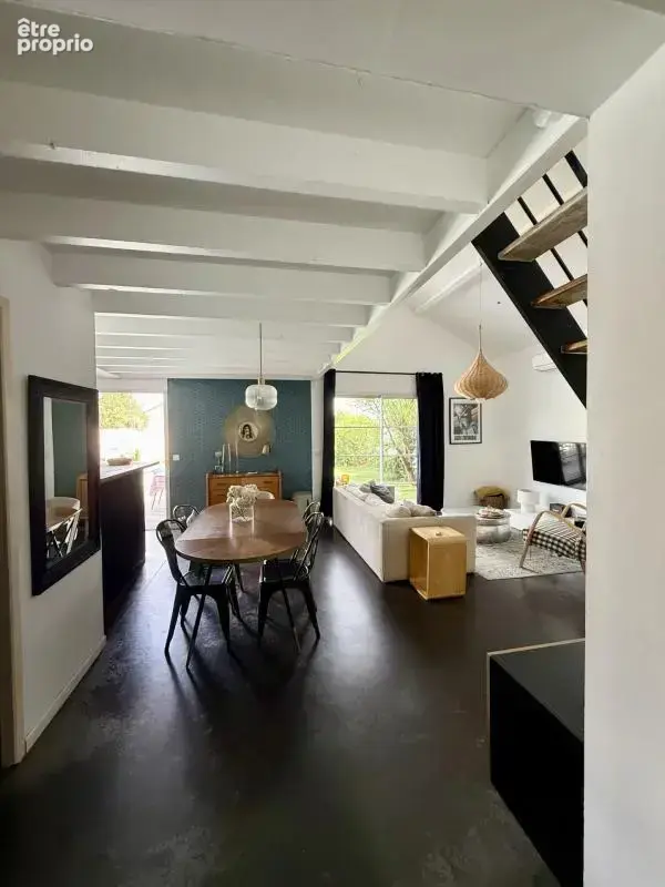 Maison familiale 4 pièces avec piscine, jardin et accès tram - photo 3