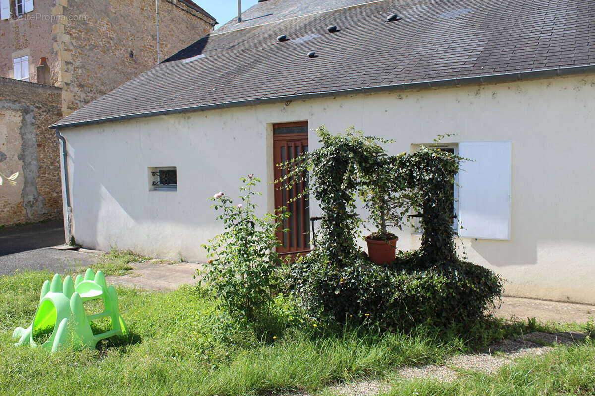 Appartement à FOURCHAMBAULT