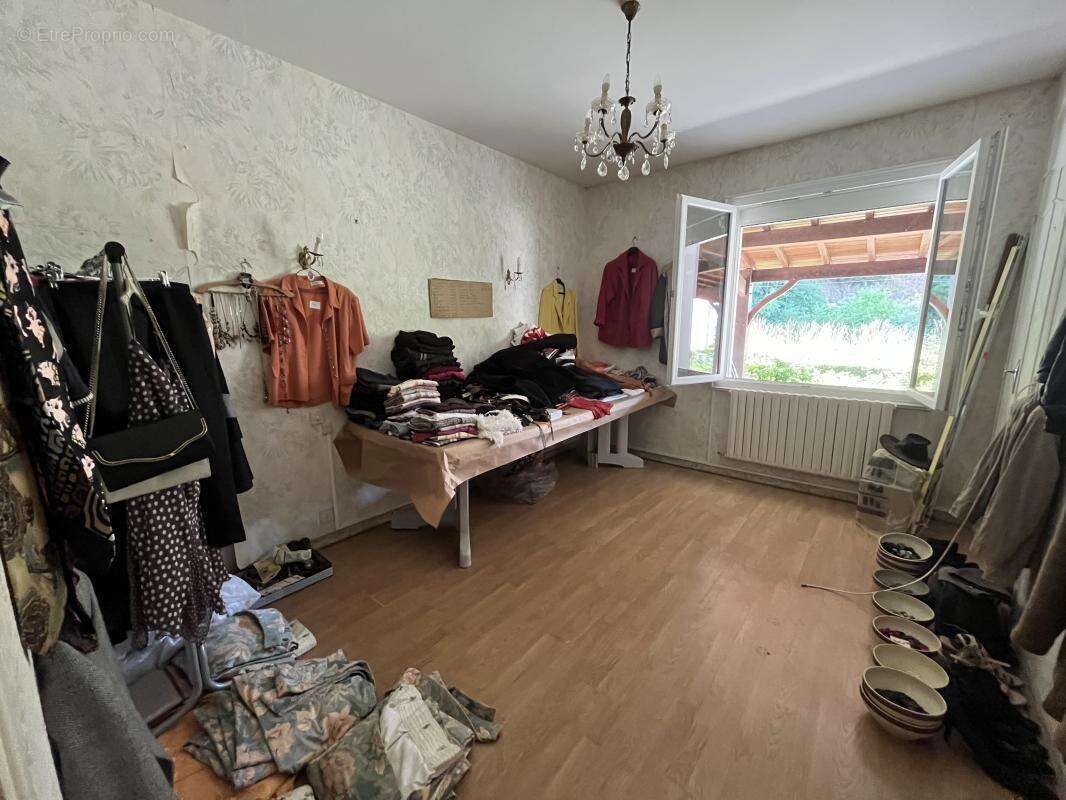 Maison 140 m² à Chabanais  - photo 6