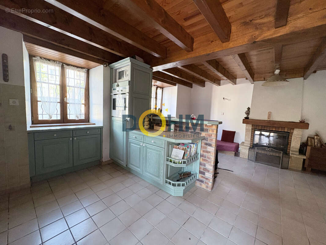 Ensemble immobilier à rénover avec partie habitable et terrain non attenant - photo 7