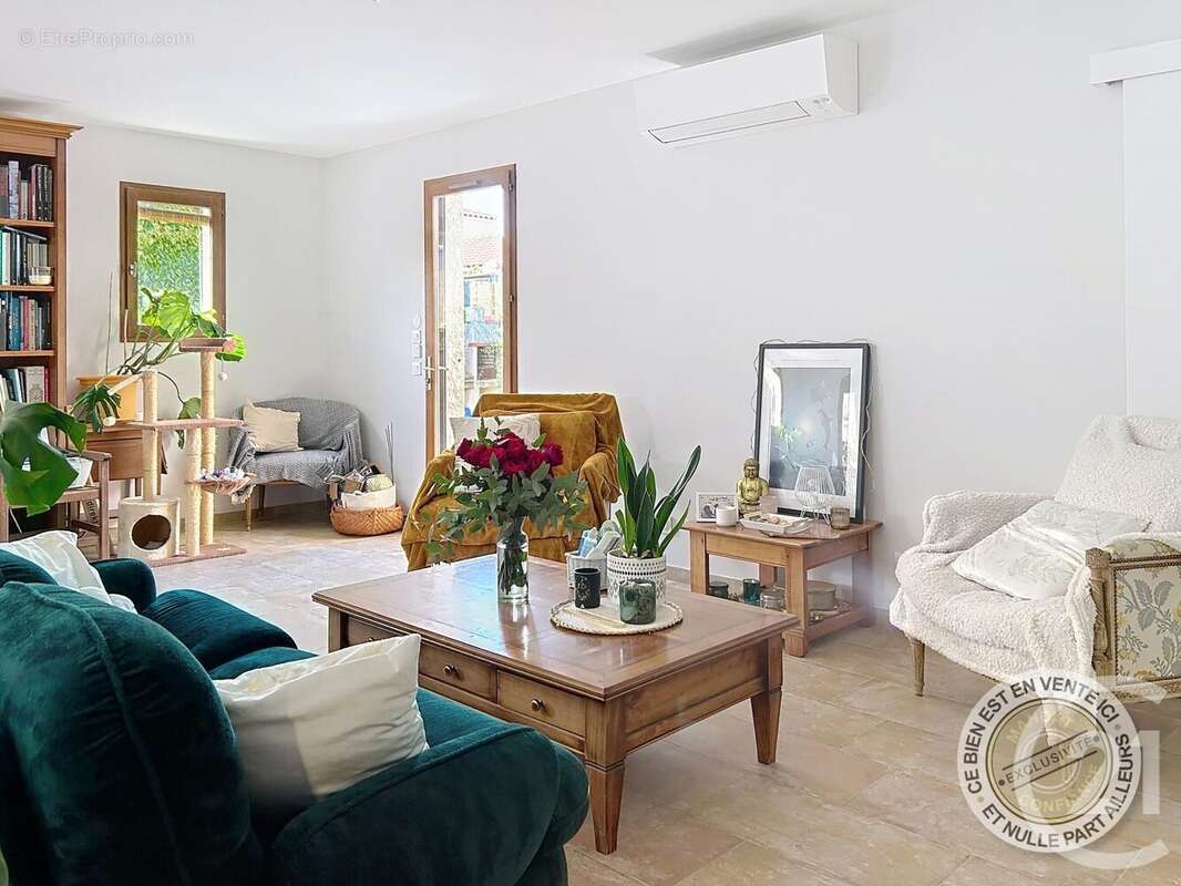 Maison à SAINT-LAURENT-DE-LA-SALANQUE