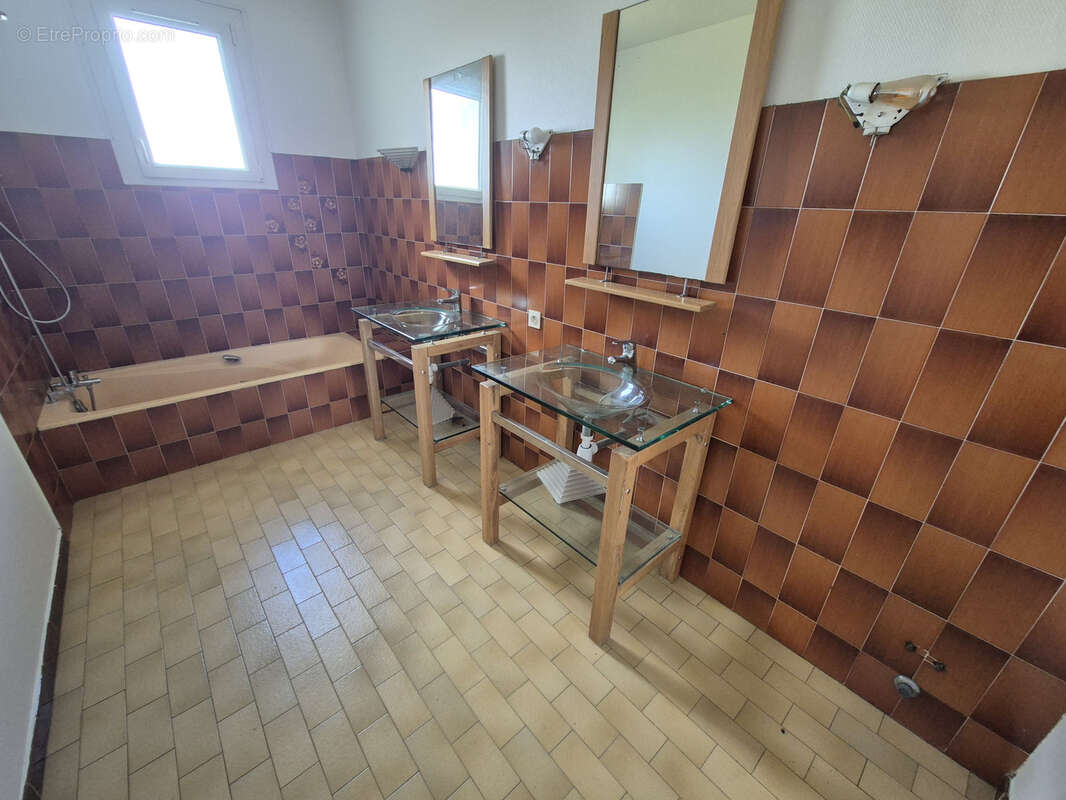 Maison à DIEUPENTALE