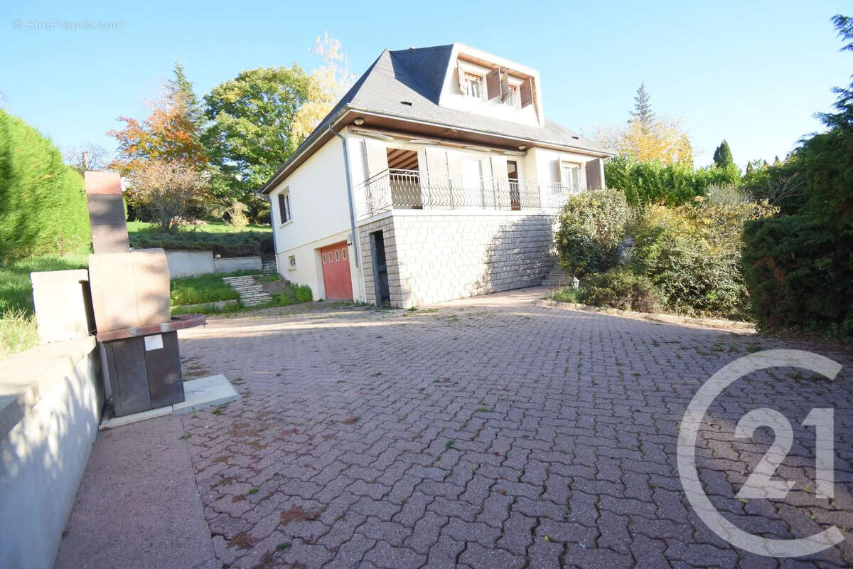 Maison 181 m² à Abrest  - photo 13