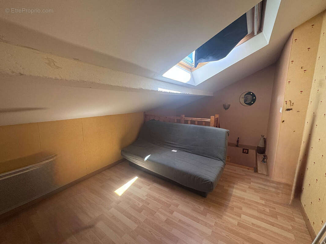 Maison à LES MARTRES-DE-VEYRE