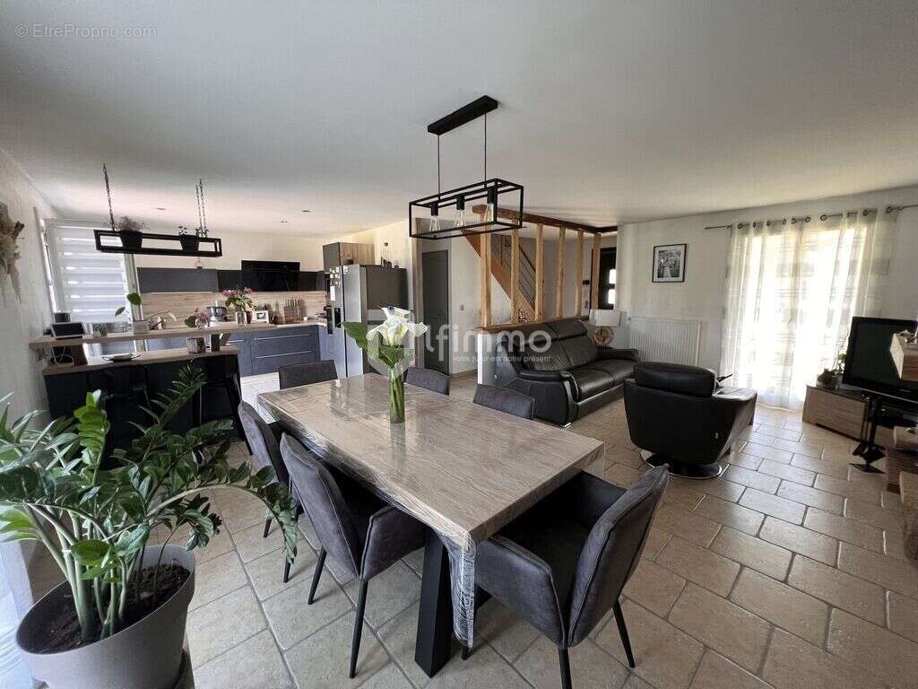 77130 Marolles sur seine, Pavillon 6 pièces de 133m2 - photo 11