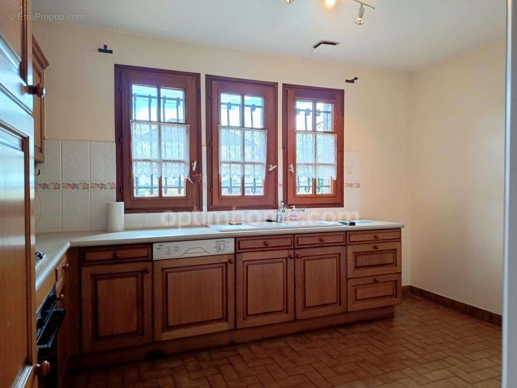 Maison plain-pied, 5 pièces, sous-sol, centre VILLERS BOCAGE (14310) - photo 7