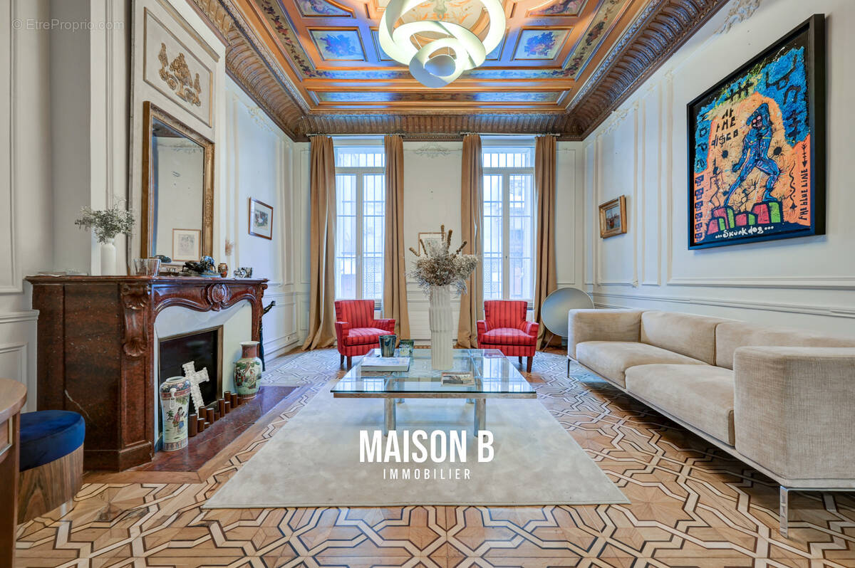 Appartement à MARSEILLE-6E