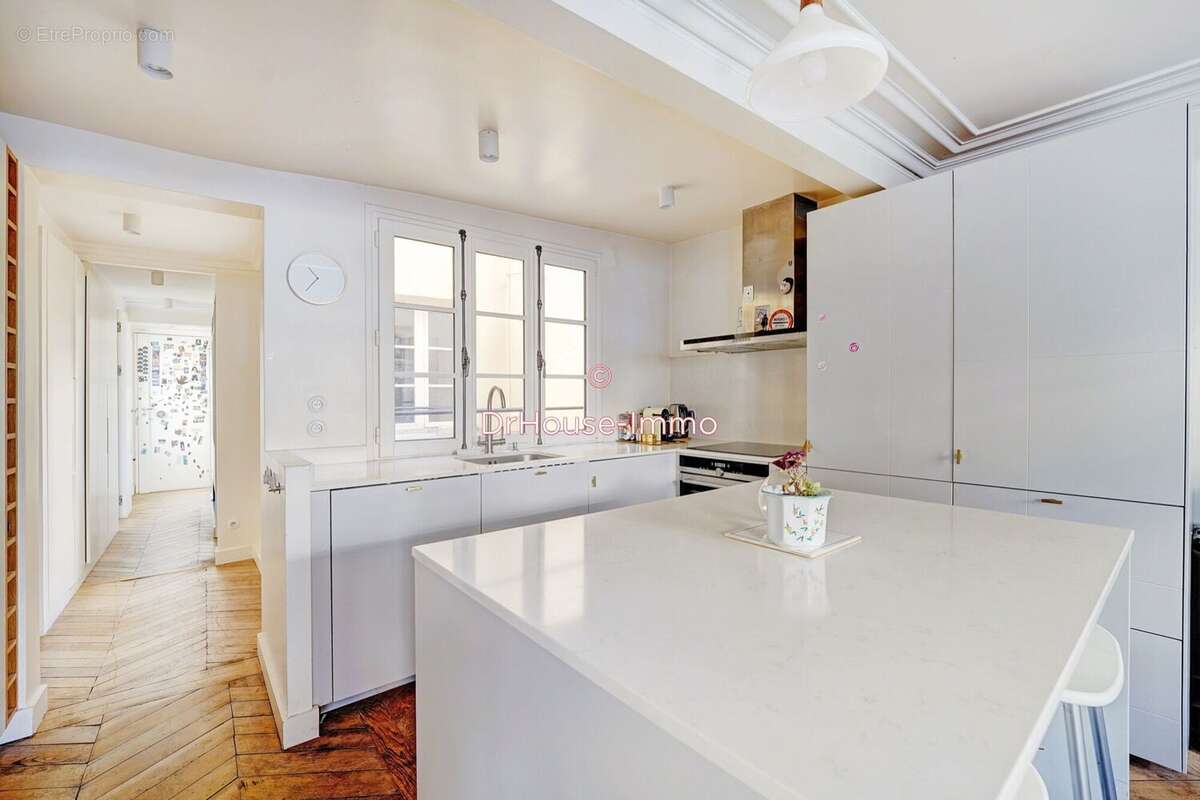 Appartement à PARIS-9E