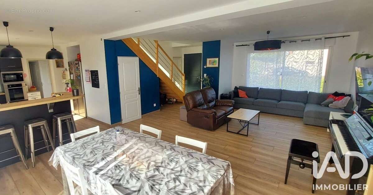 Maison 145 m² à Barjouville  - photo 5