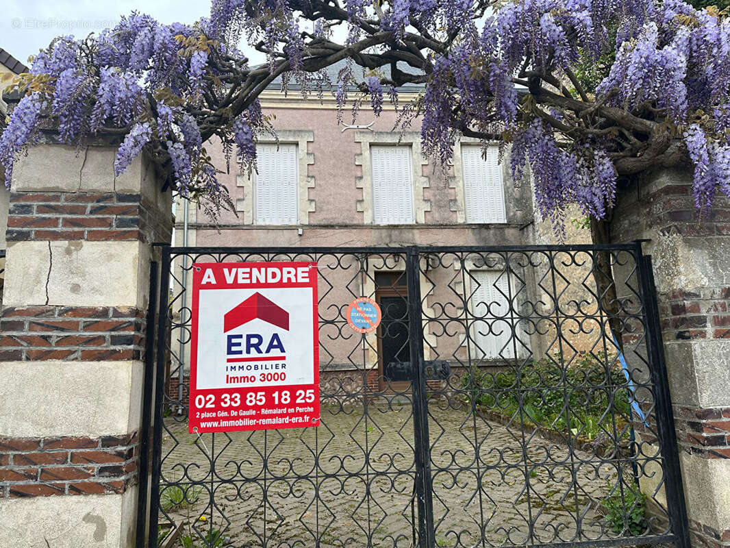 Maison à BELLOU-SUR-HUISNE