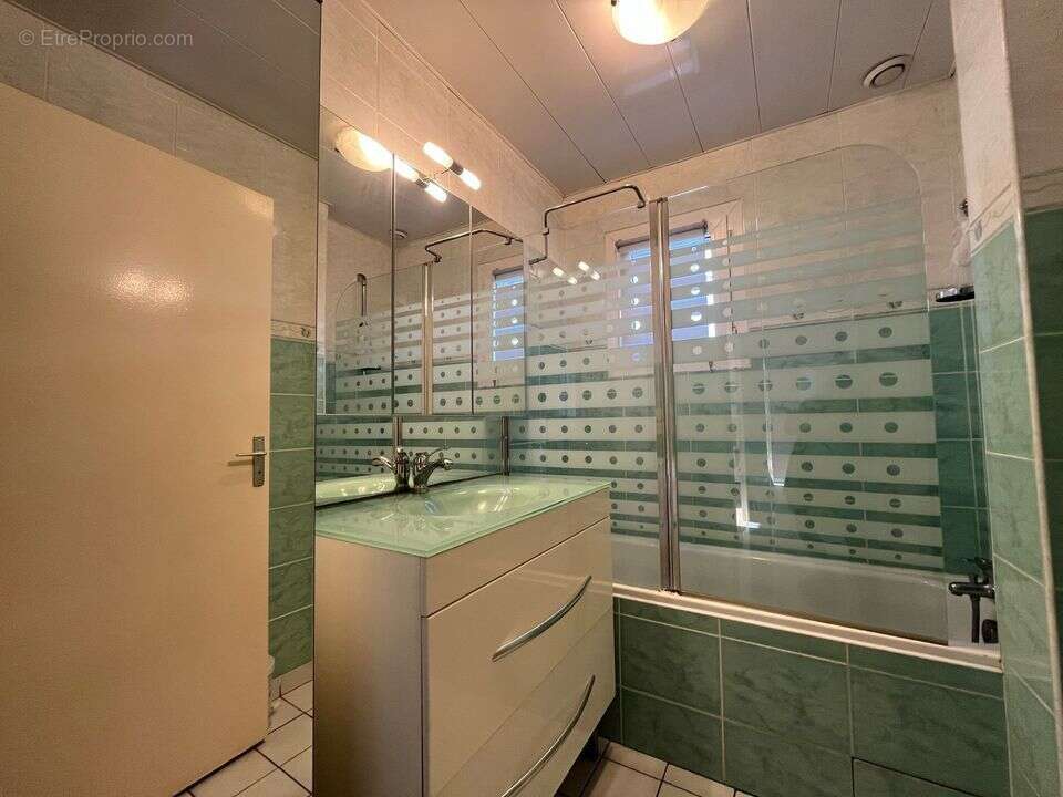 Maison à VETRAZ-MONTHOUX