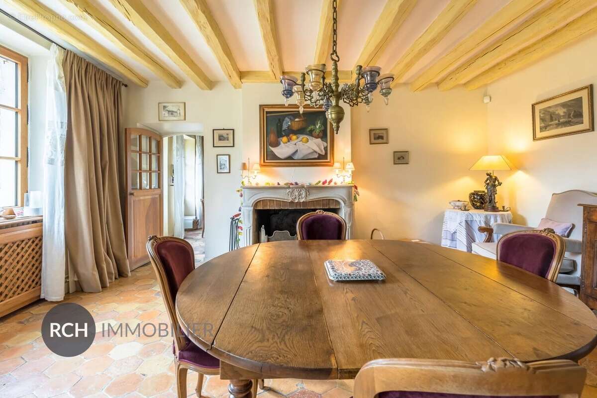 Maison à MONTFORT-L'AMAURY