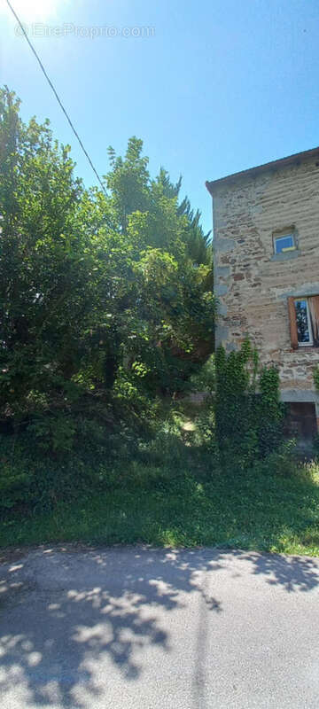 Appartement à LA PACAUDIERE