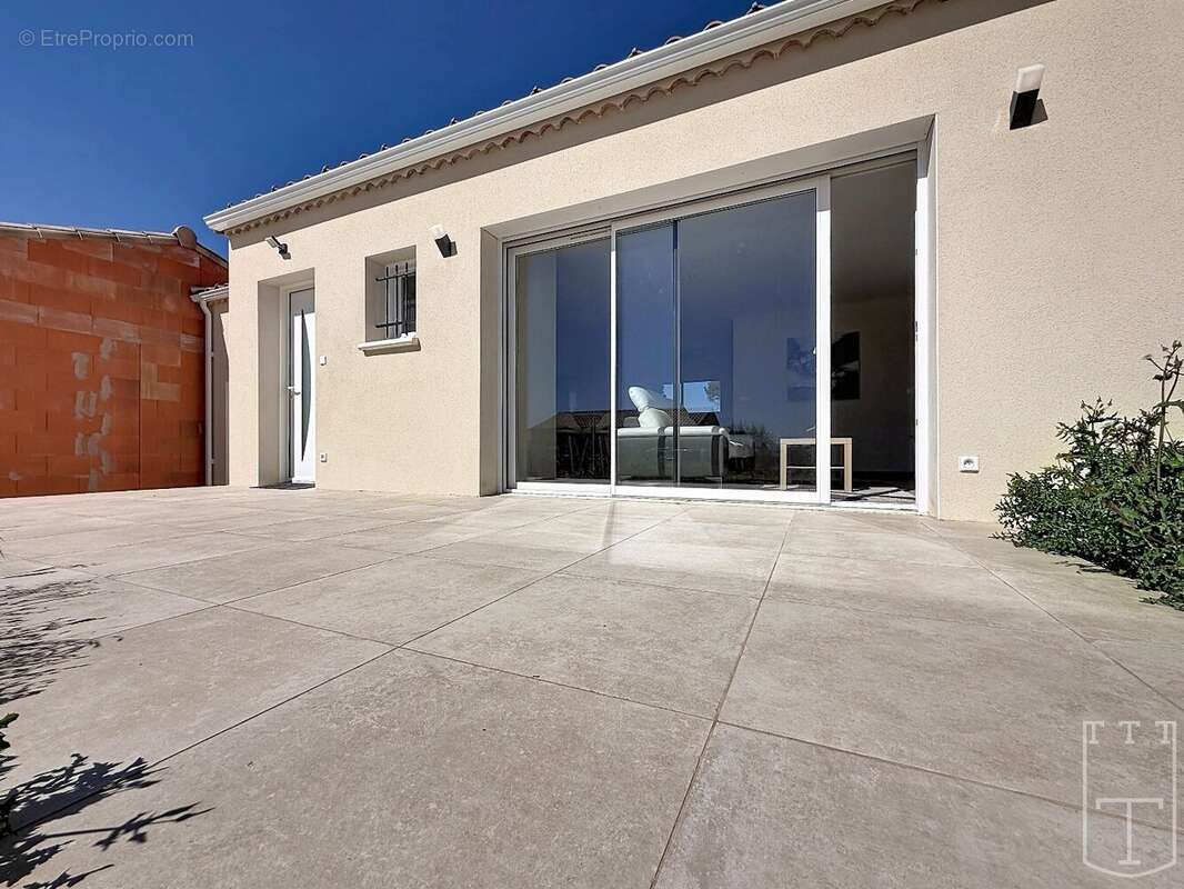 Maison à RUOMS
