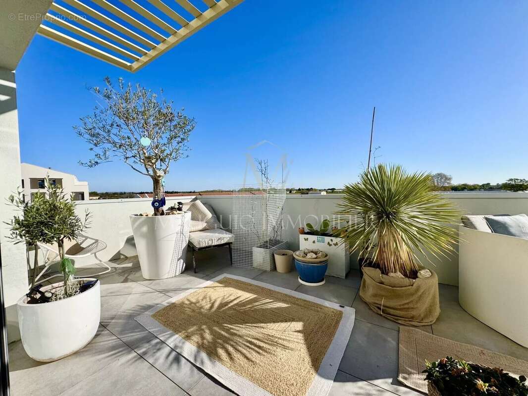 Appartement à MAUGUIO