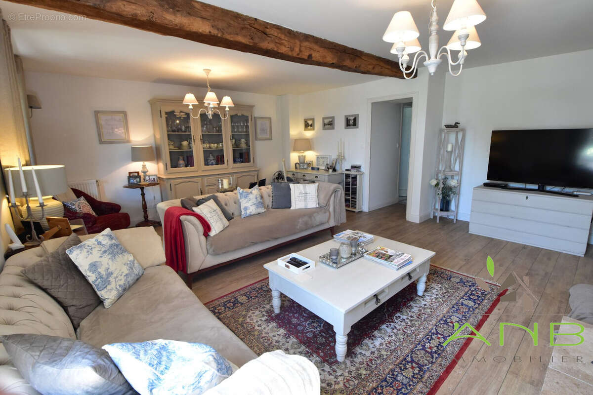 Maison à BUSSIERE-BADIL