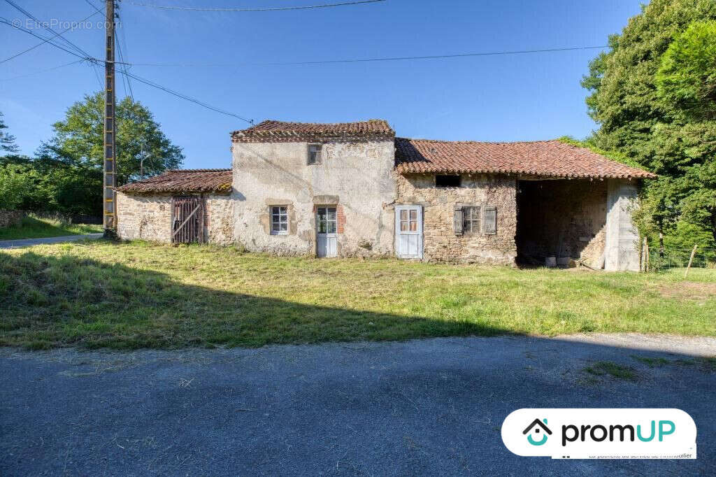 Maison à DOMPIERRE-LES-EGLISES