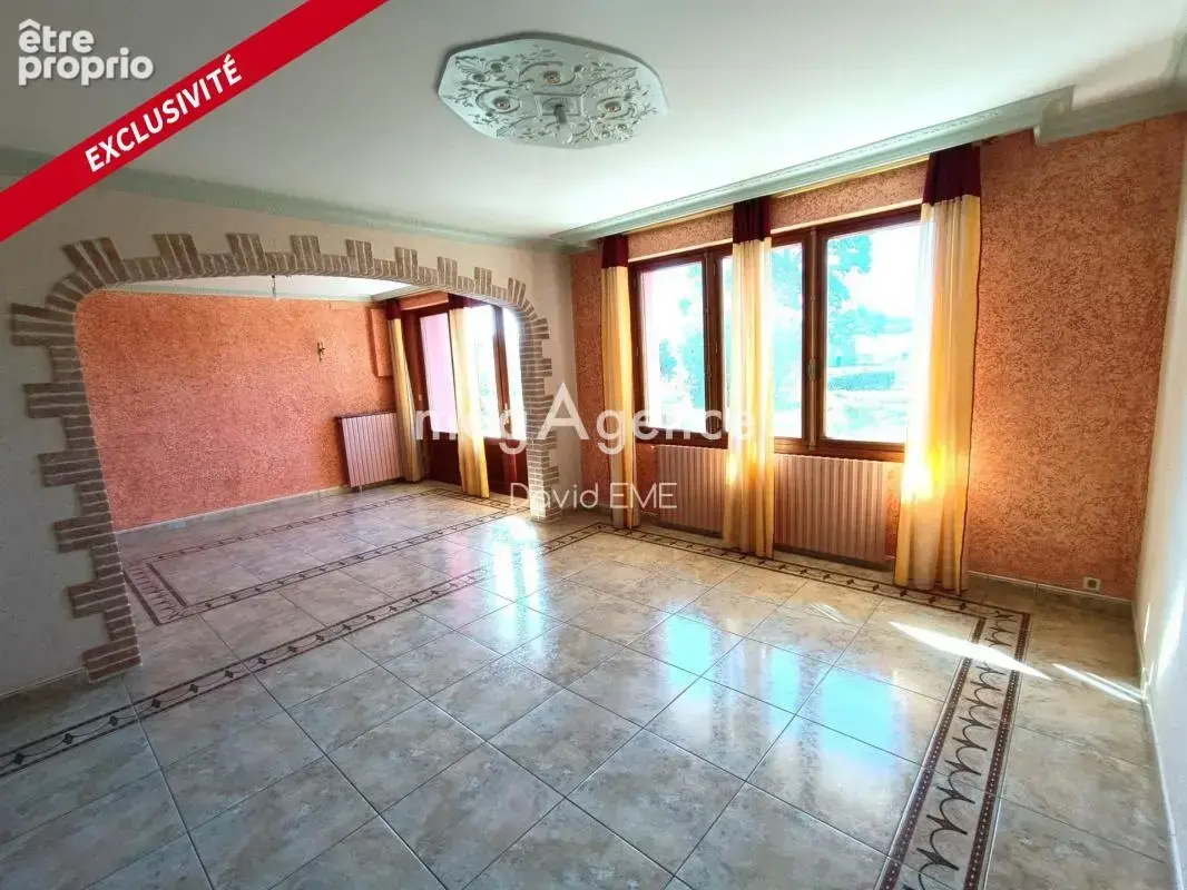 9 Pièces, 172 m2, 6 chambres, BEAULIEU-SOUS-LA-ROCHE - photo 7