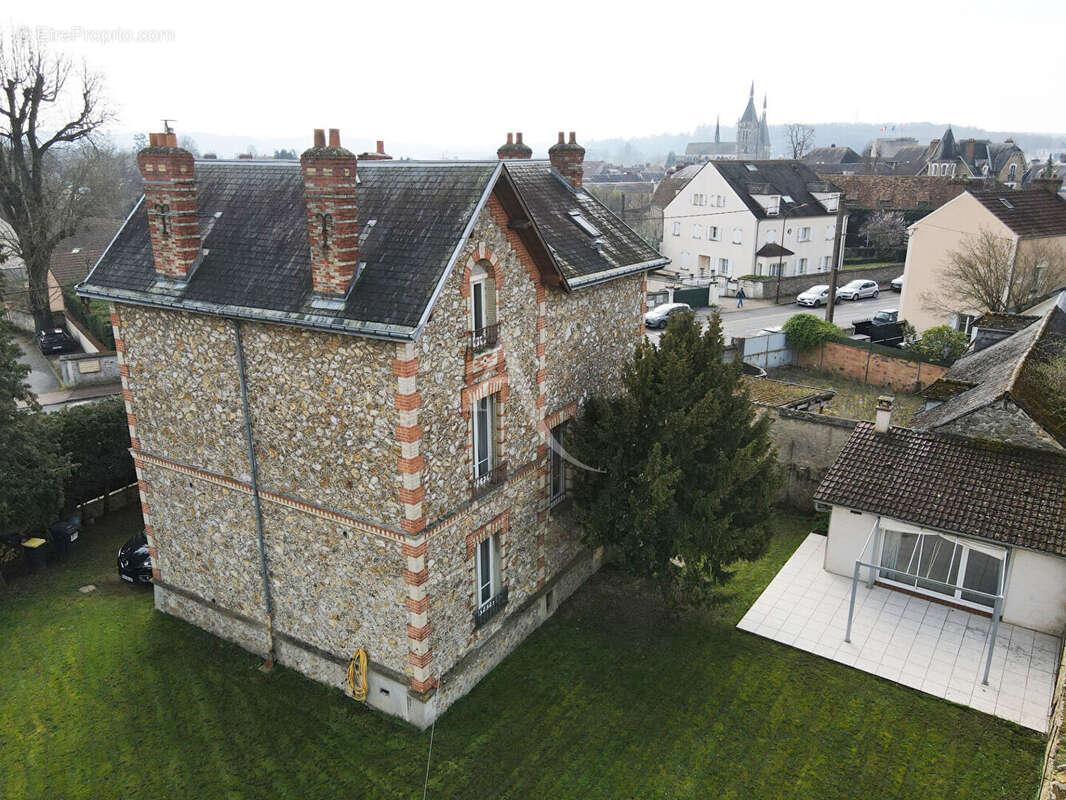 Maison à DOURDAN