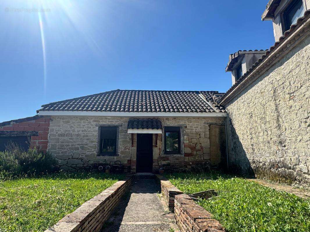 Maison de ville dans un hameaux - photo 3