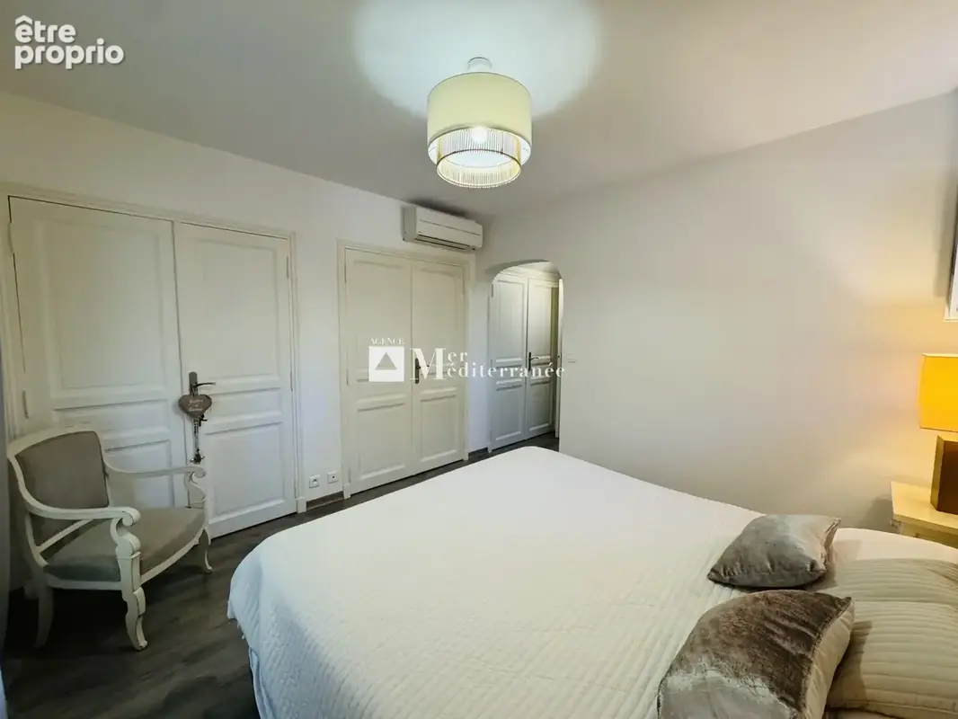 EN EXCLUSIVITÉ - Aux Issambres : Villa rénovée avec piscine, proche de la plage - Possibilité d’agrandissement - photo 13