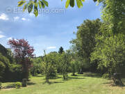 Terrain à MORAINVILLIERS