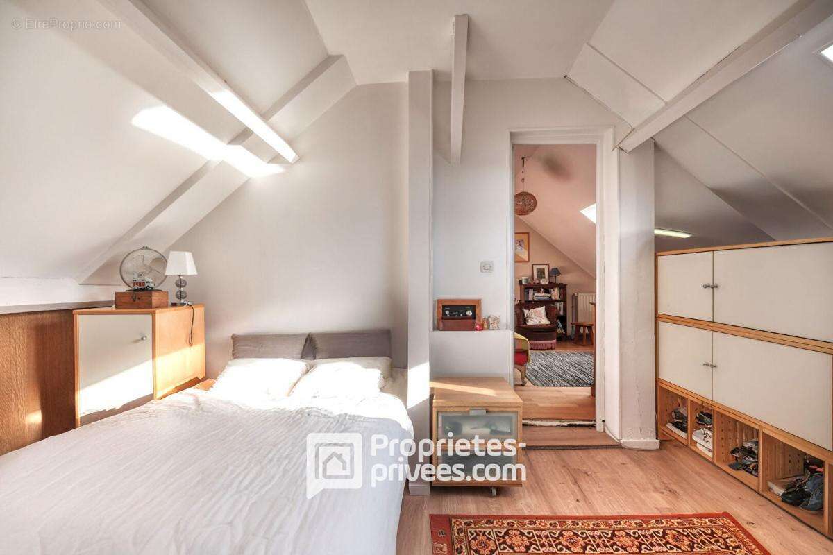 Maison à BRIIS-SOUS-FORGES