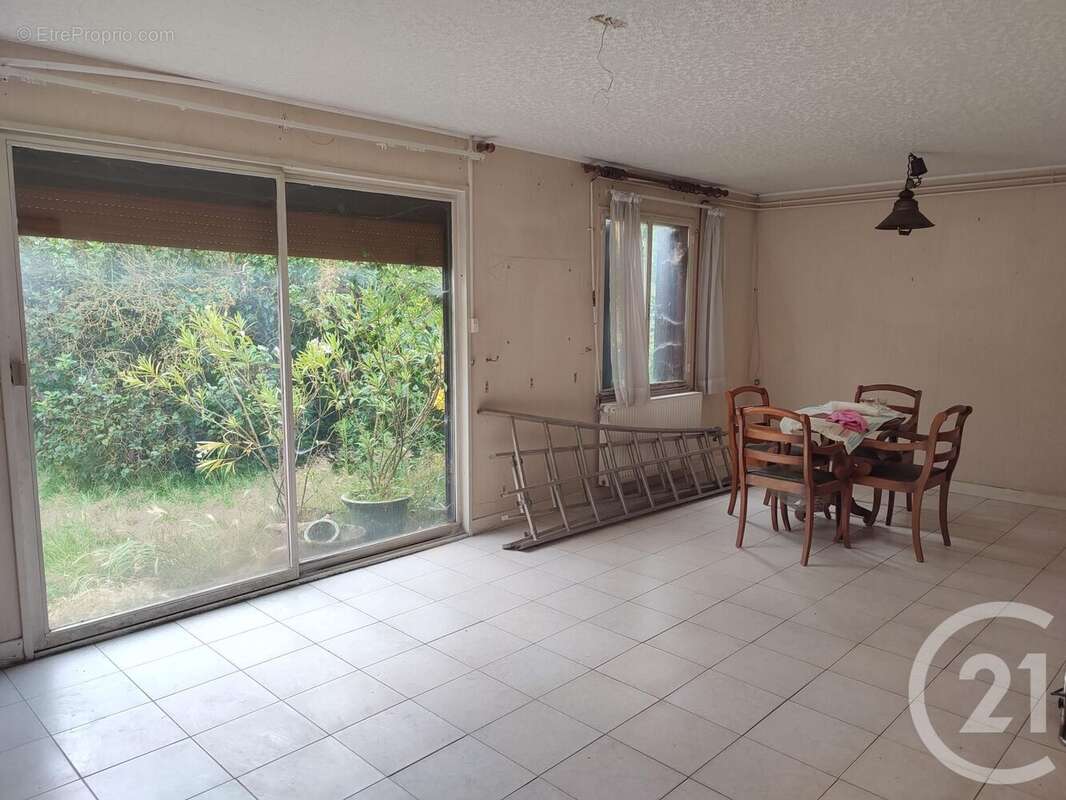 Maison à SUILLY-LA-TOUR