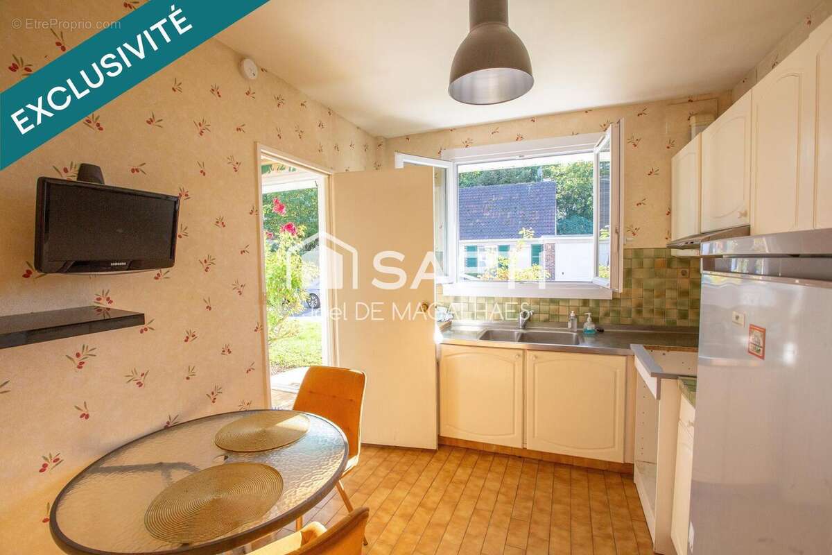 Photo 6 - Maison à LE MESNIL-SAINT-DENIS