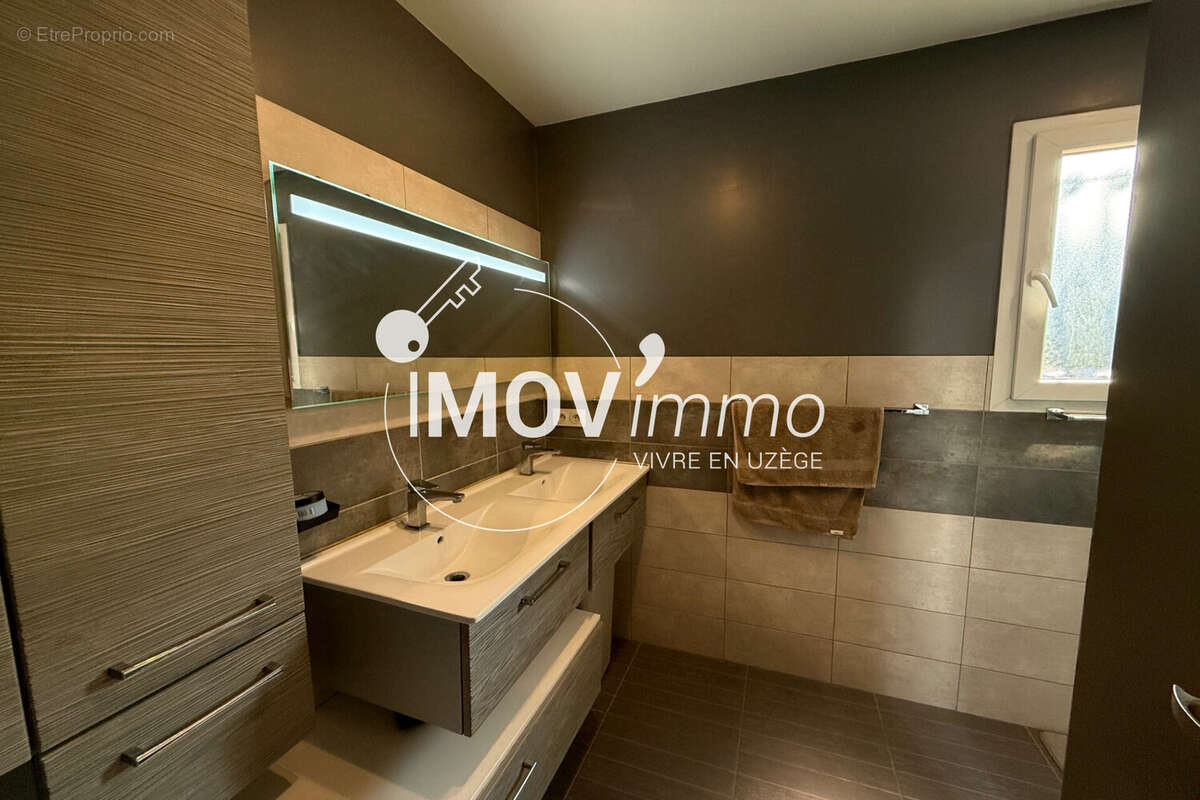 Maison 94 m² à Uzes  - photo 6