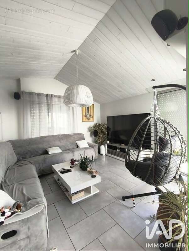Maison 156 m² à Bazoges-En-Pareds  - photo 2