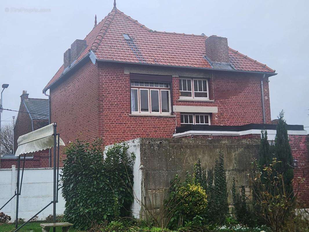 Maison à BEAUVOIS-EN-CAMBRESIS