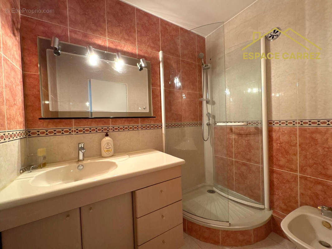 Appartement à LES LILAS