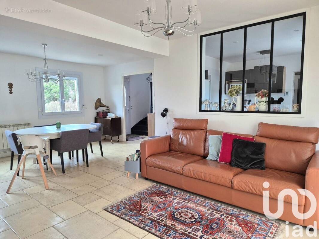 Photo 1 - Maison à SAULX-LES-CHARTREUX