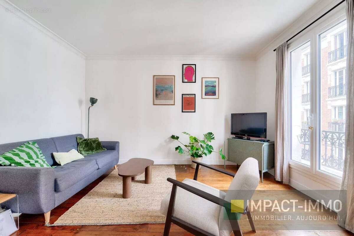 Appartement à PARIS-18E