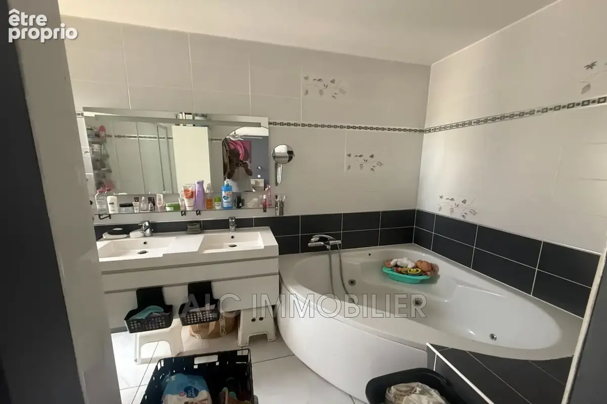 Maison 143 m² à Heloup  - photo 9