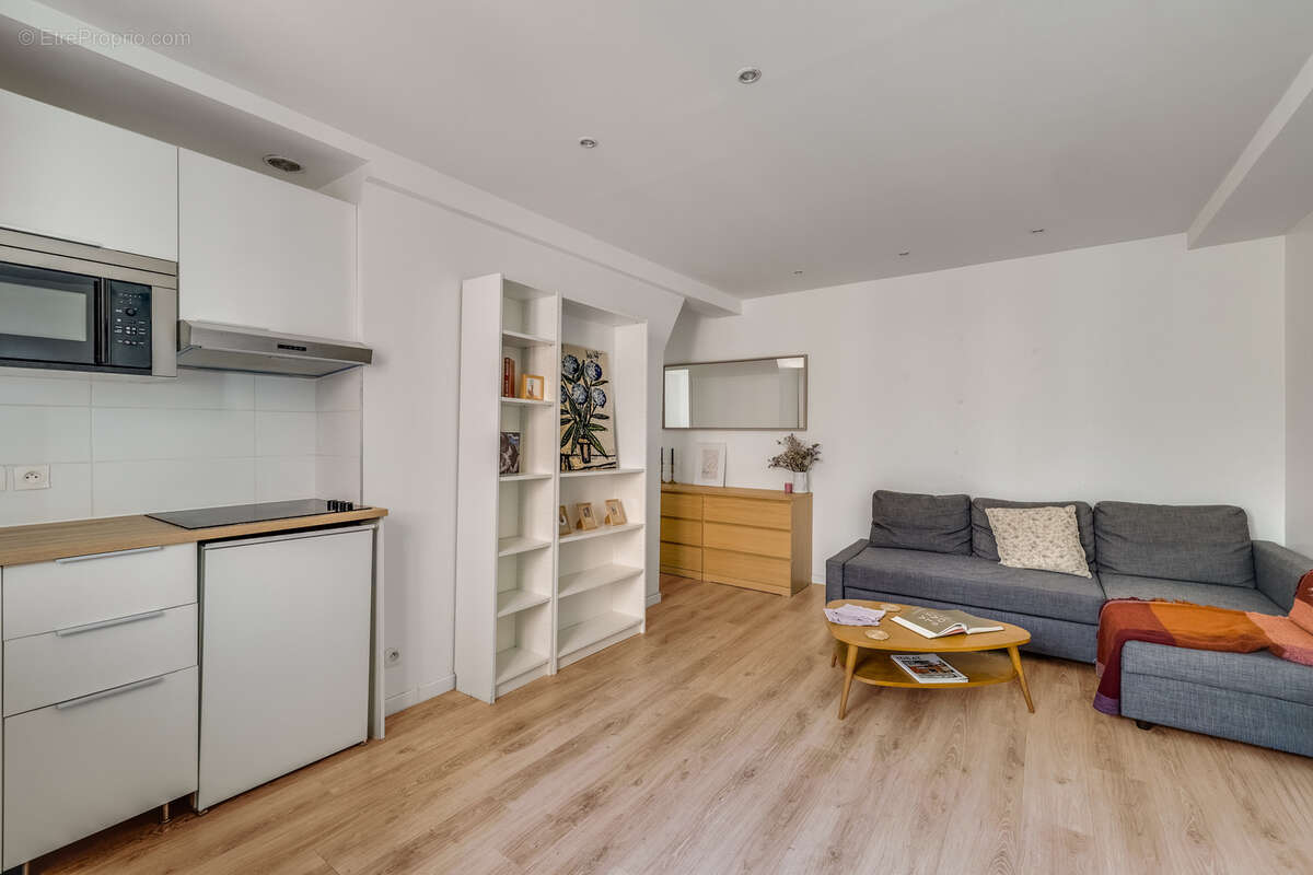 Appartement à PARIS-10E