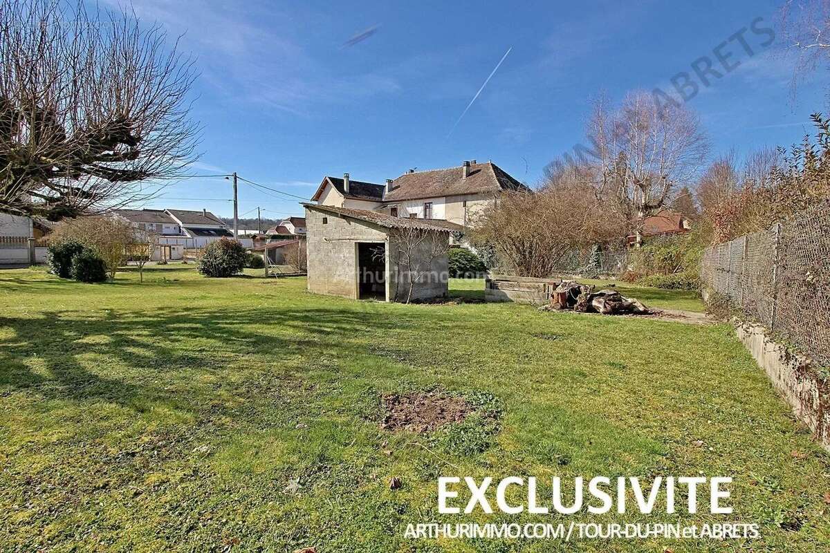 Terrain à SAINT-ANDRE-LE-GAZ