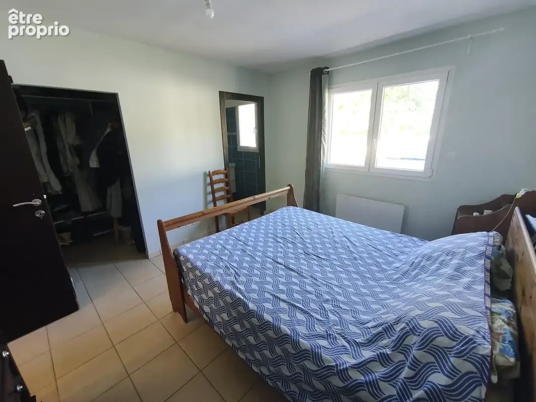 Maison T5 de 124 m2 avec garage et jardin clôturé - photo 8