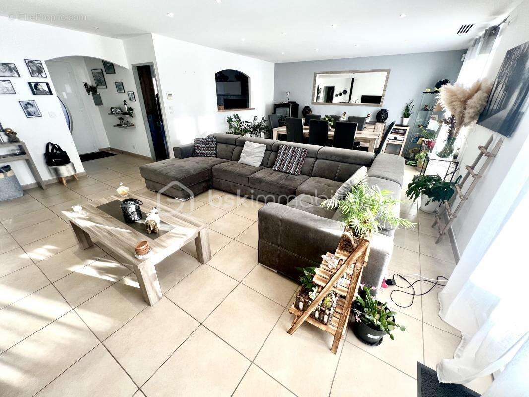 Maison à VILLECROZE