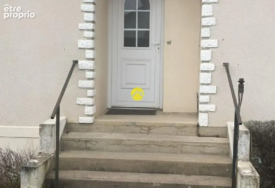 Maison à LA GUERCHE-SUR-L'AUBOIS